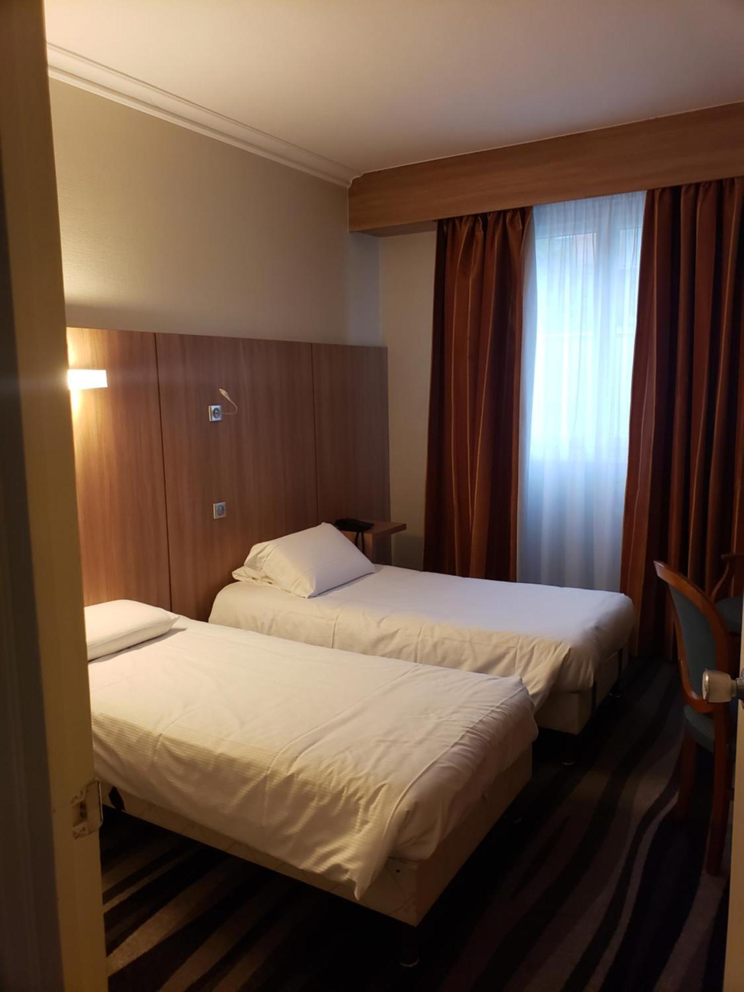 Kyriad Hotel Tours Centre Kültér fotó