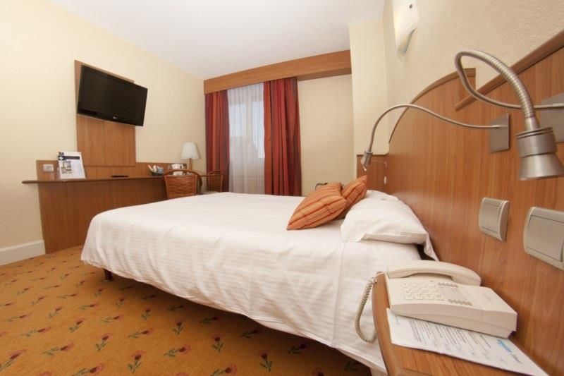Kyriad Hotel Tours Centre Kültér fotó
